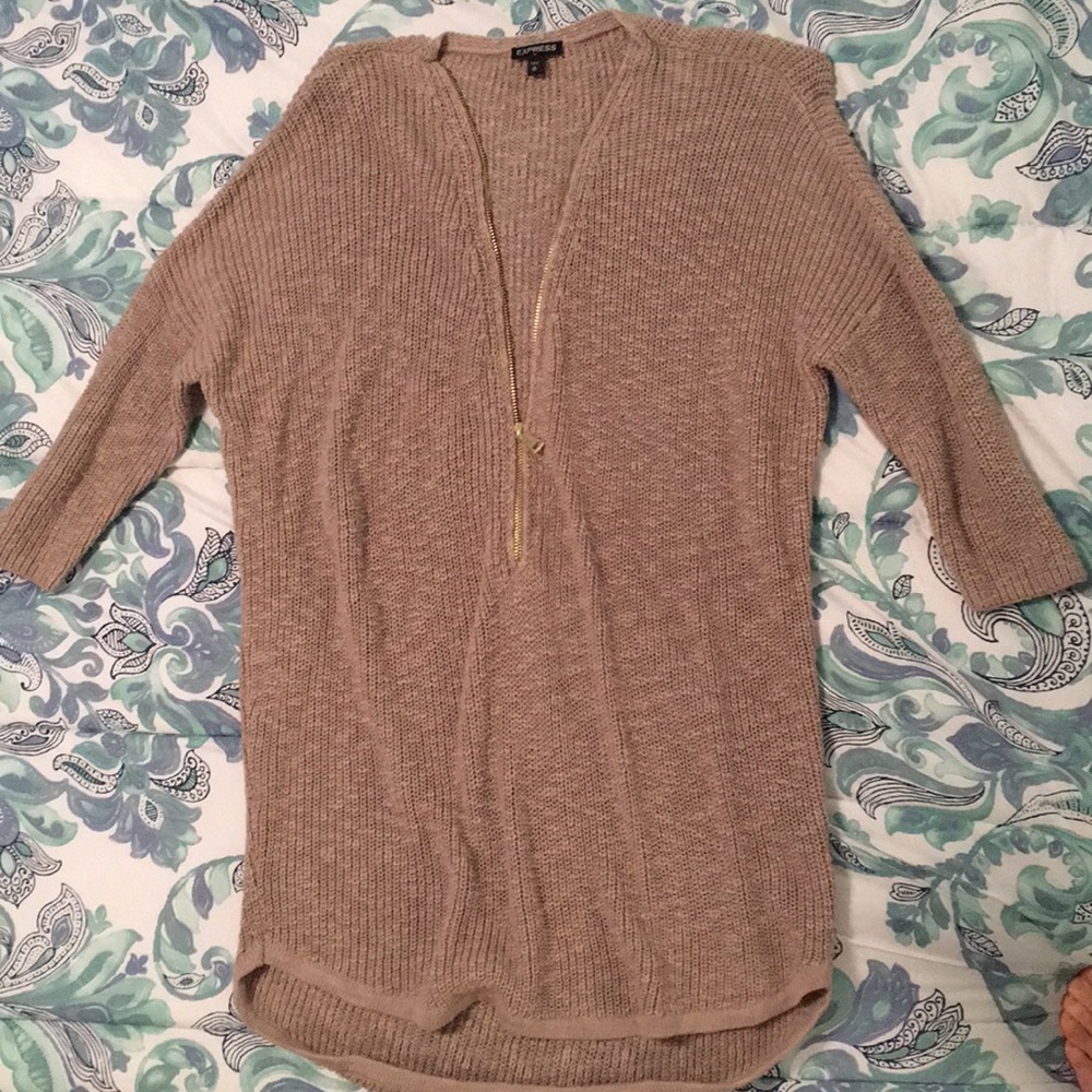 EXPRESS SWEATER Women’s MED!!